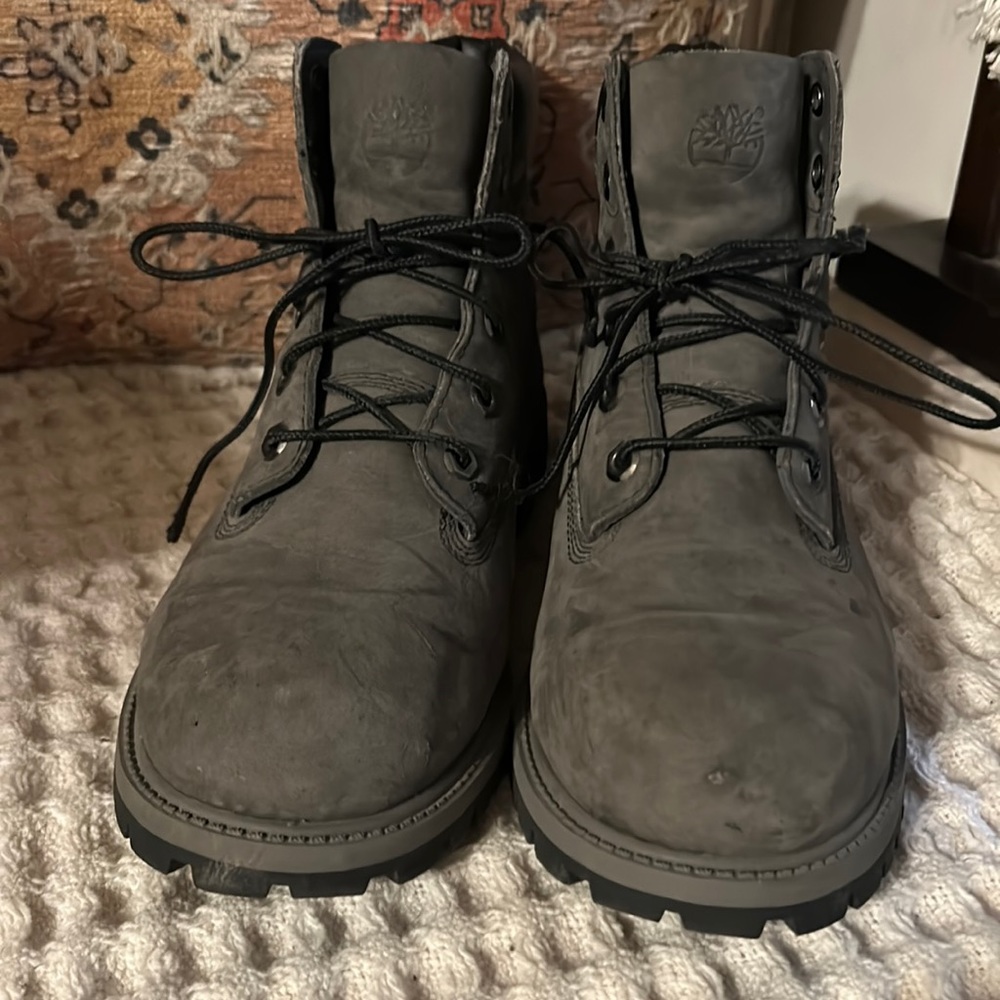 Women’s Timberland Kensington Olive/Grey Waterproof Suede Sz 7